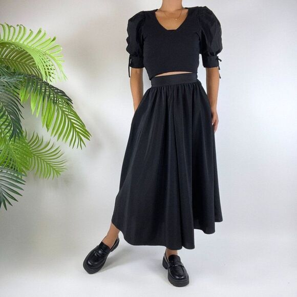 Vintage 90s Black Classy High Waisted Dark Coquette Ruffle Flowy Midi Skirt / 4 - Picture 3 of 5
